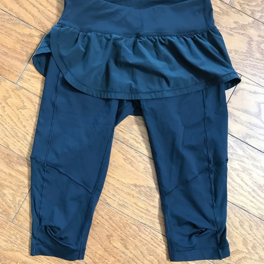 Black Lululemon crops with skirt